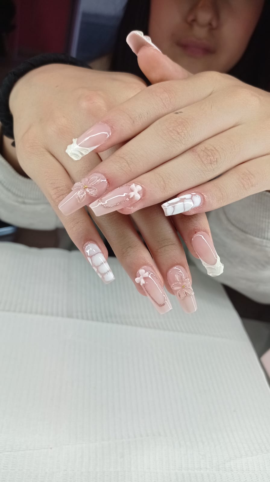 Trabajo de uñas Margarita's Beauty Studio 23