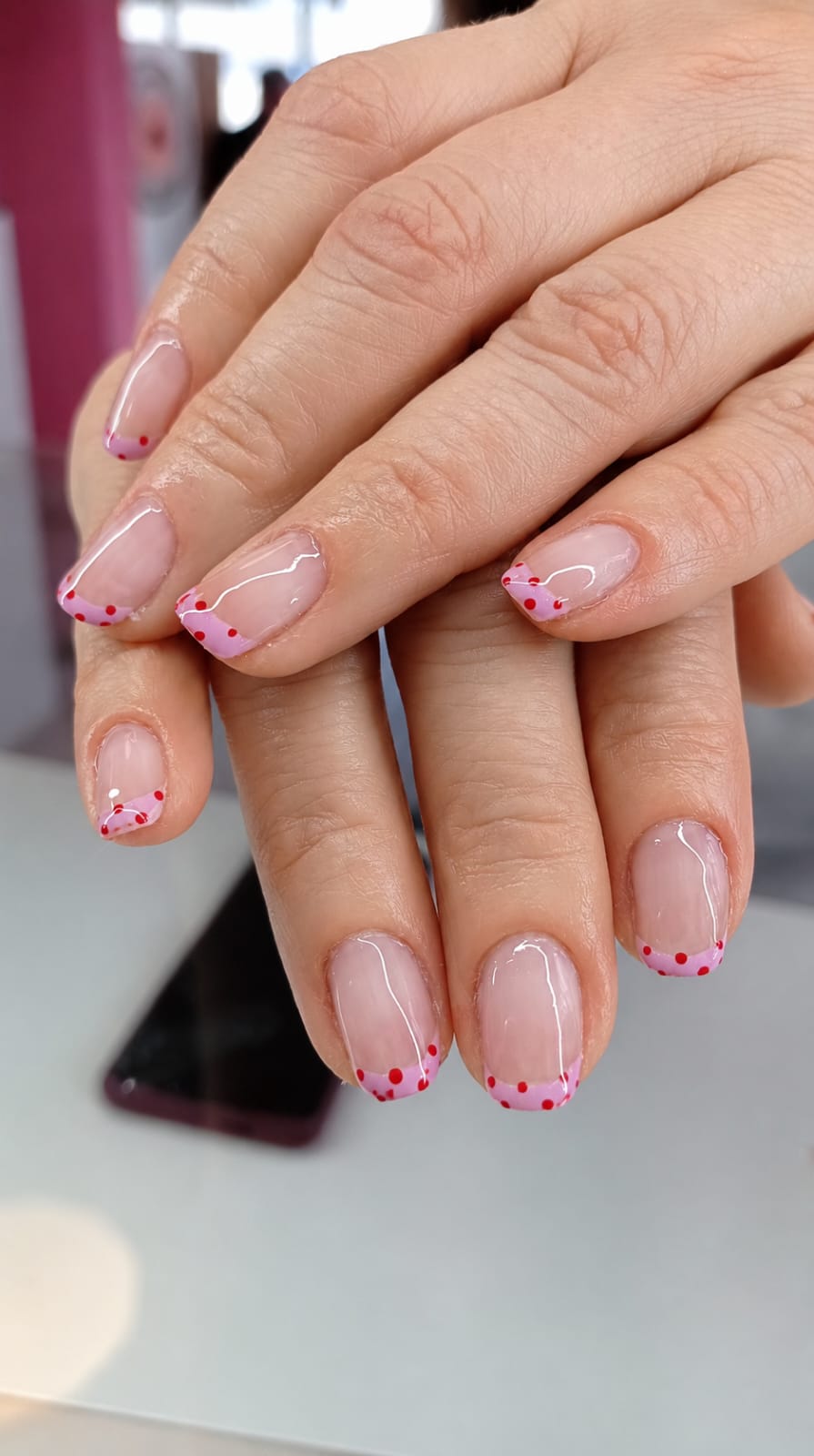 Trabajo de uñas Margarita's Beauty Studio 28