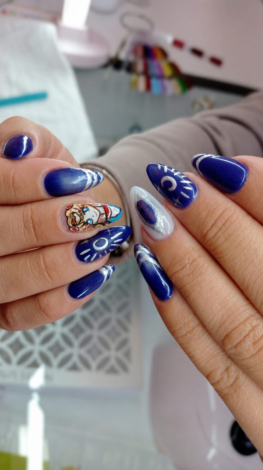 Trabajo de uñas Margarita's Beauty Studio 31